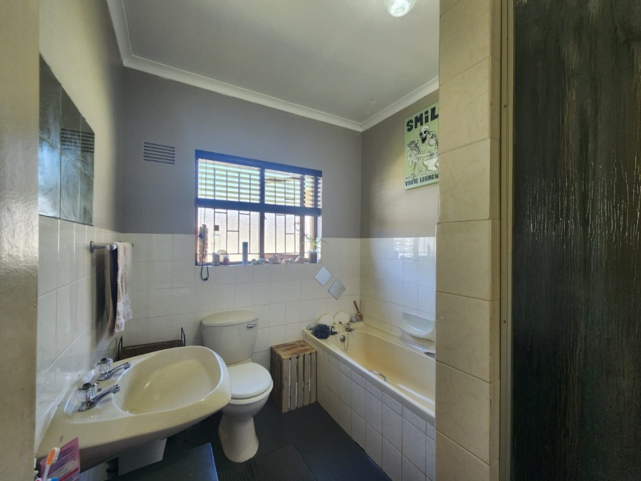 4 Bedroom Property for Sale in Groeneweide Park Western Cape